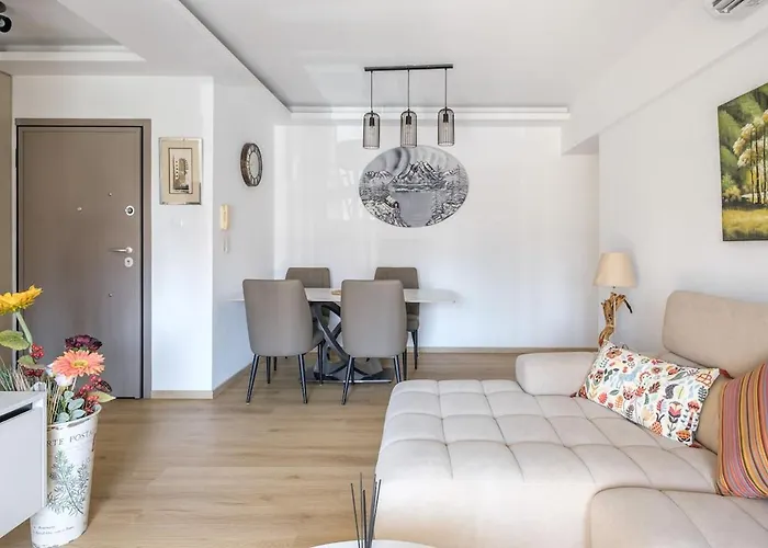 Luxury At Elysia Park, Pool, Spa, Balcony *