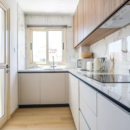 Luxury At Elysia Park, Pool, Spa, Balcony Apartmán Paphos