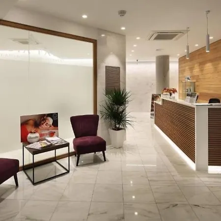 Luxury At Elysia Park, Pool, Spa, Balcony شقة