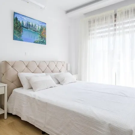 شقة Luxury At Elysia Park, Pool, Spa, Balcony بافوس