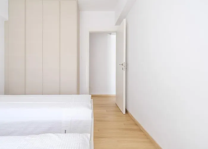 Luxury At Elysia Park, Pool, Spa, Balcony