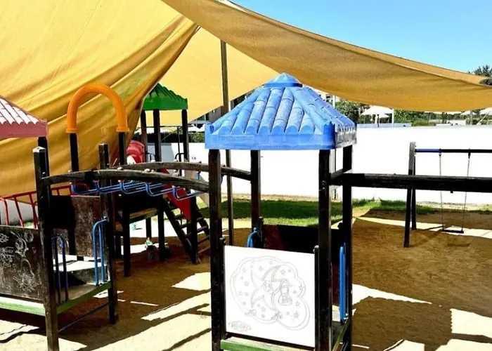 Luxury At Elysia Park, Pool, Spa, Balcony 公寓 Paphos