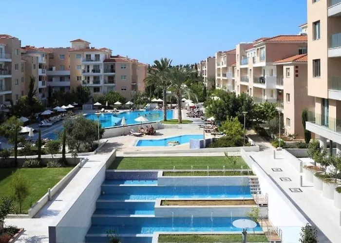 Luxury At Elysia Park, Pool, Spa, Balcony Appartamento Paphos